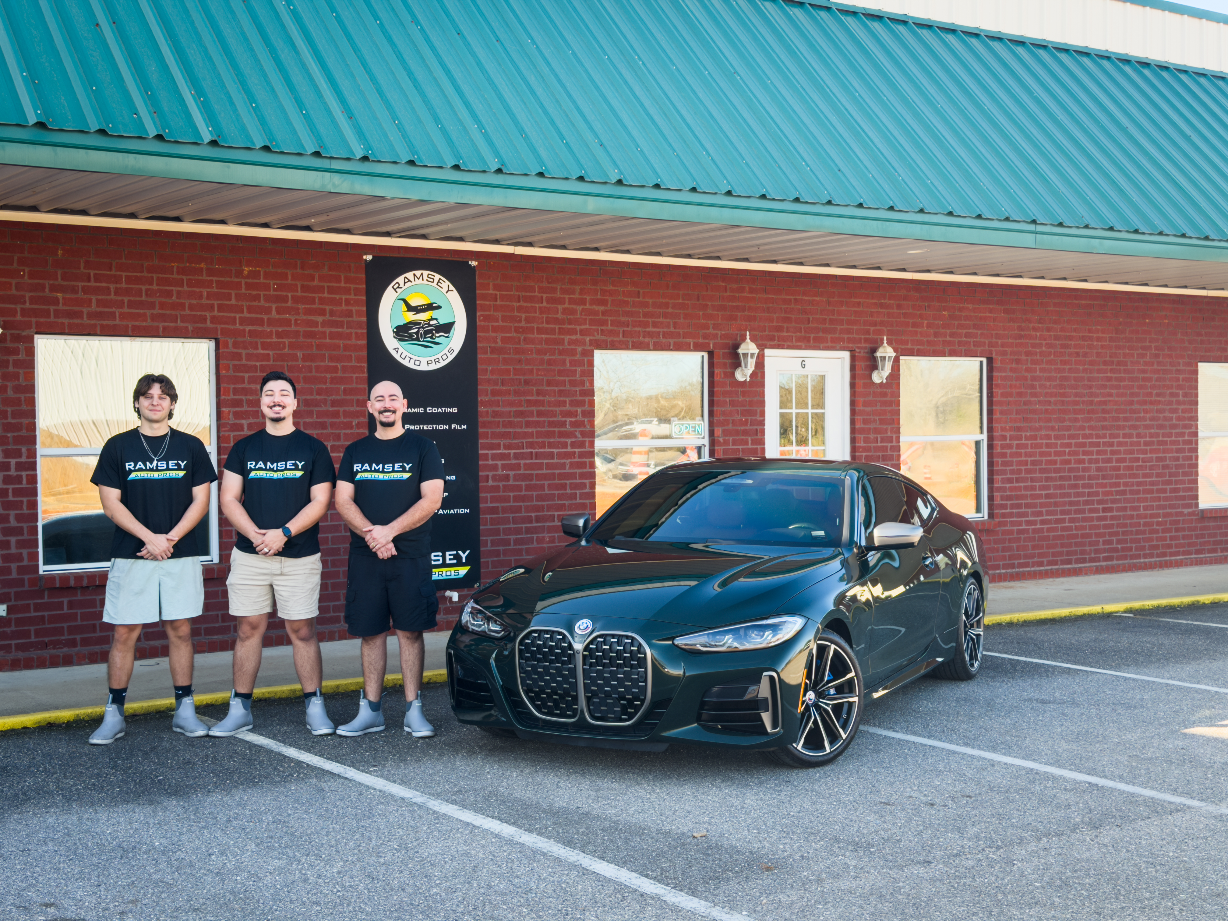 The Ramsey Auto Pros team at the Daphne shop